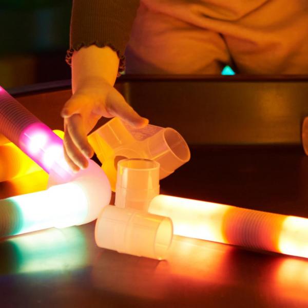 Connectors voor lichtgevende cilinders