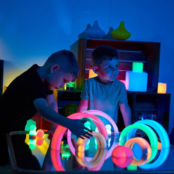 Lichtgevende gekleurde bogen