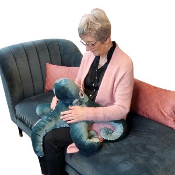 Oliz verzwaringsknuffel Poul (2,7 kg)