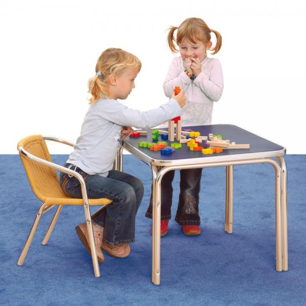 Spel met kruisvormige bouwsteentjes