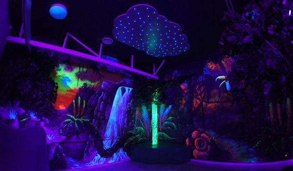 Jungle blacklight